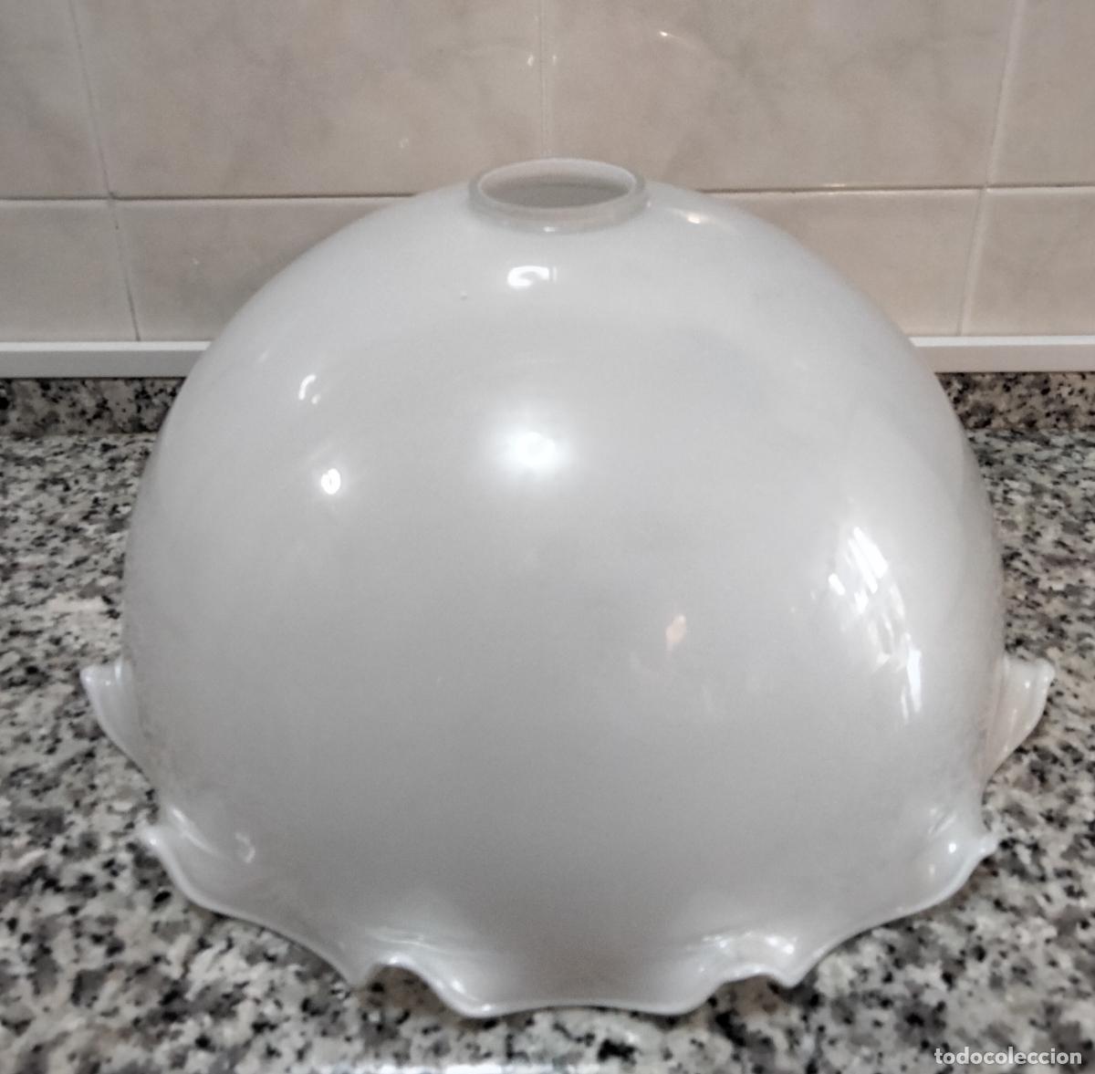 Vintage: Tulipa de Opalina Blanca Para L&aacute;mpara de Techo. - Foto 1