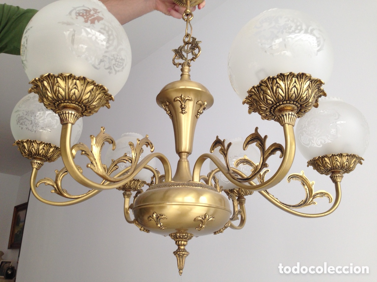 Vintage: L&aacute;mpara de techo de bronce con tulipas de cristal - Foto 1