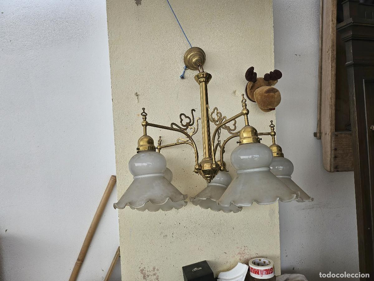 Vintage: lampoara de metal con tulipas - Foto 1
