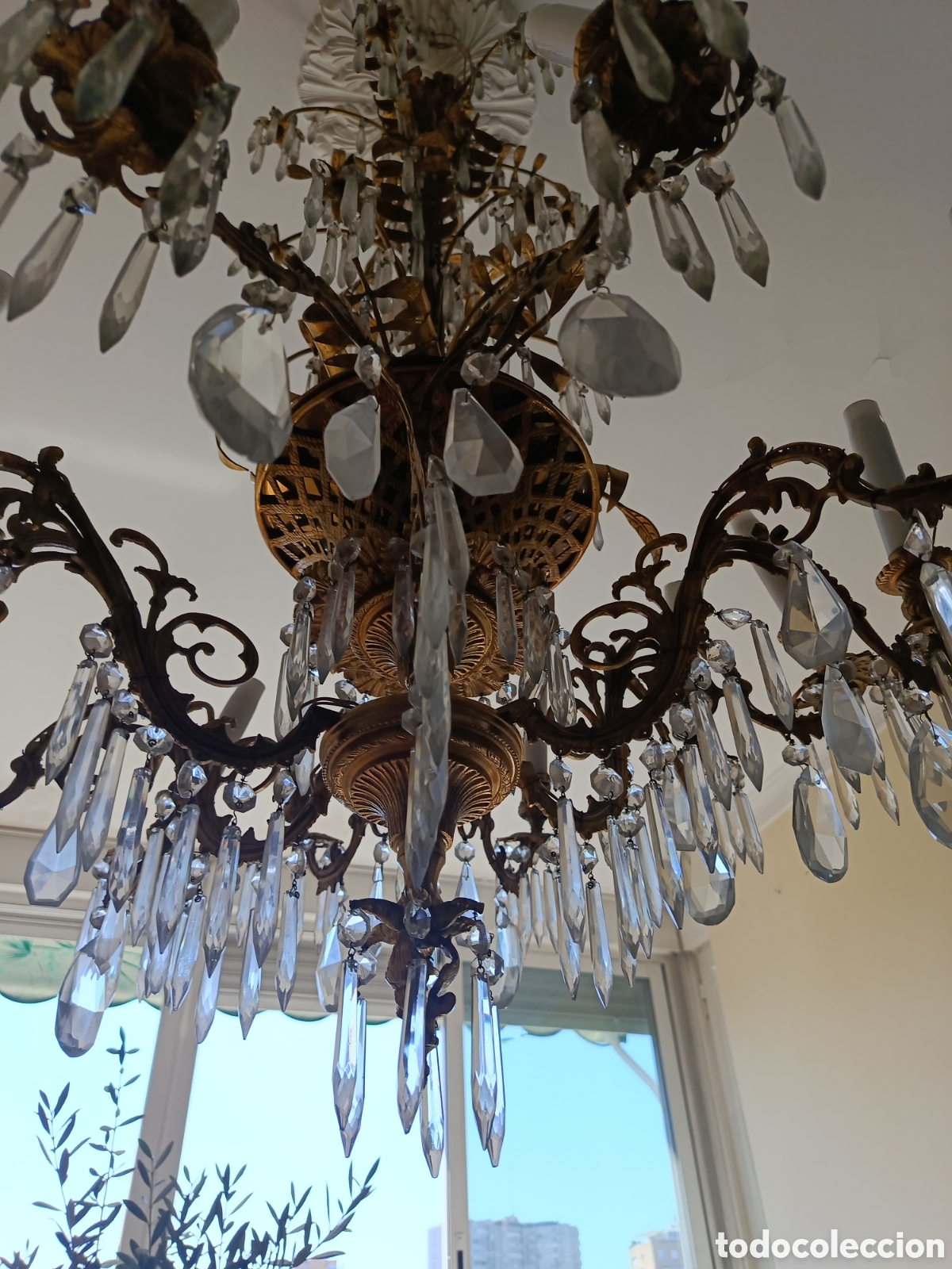 Vintage: L&aacute;mpara antigua de comedor de bronce y cristal - Foto 2