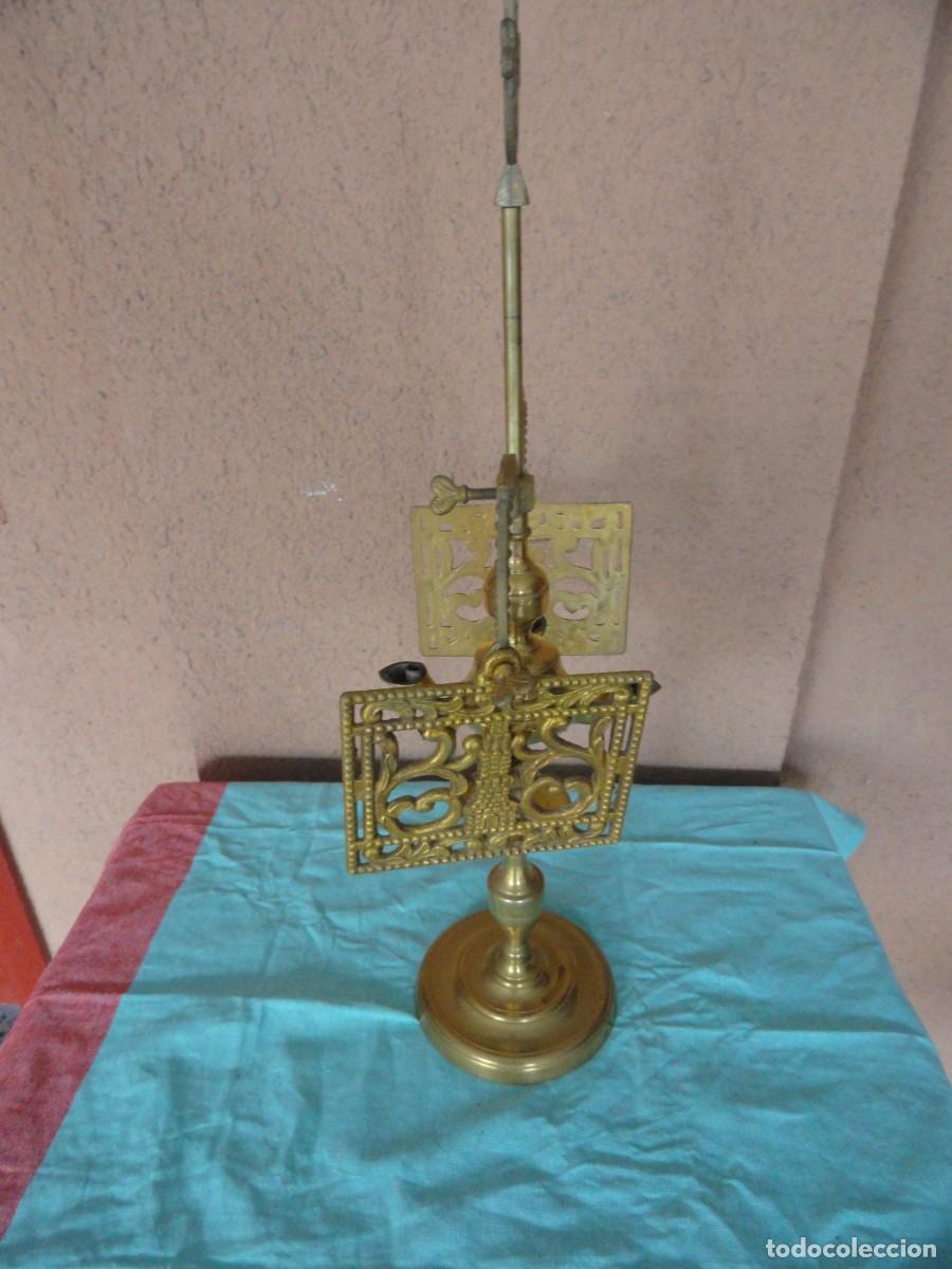 Vintage: Lampara de Aceite de 4 brazos de bronce. - Foto 3