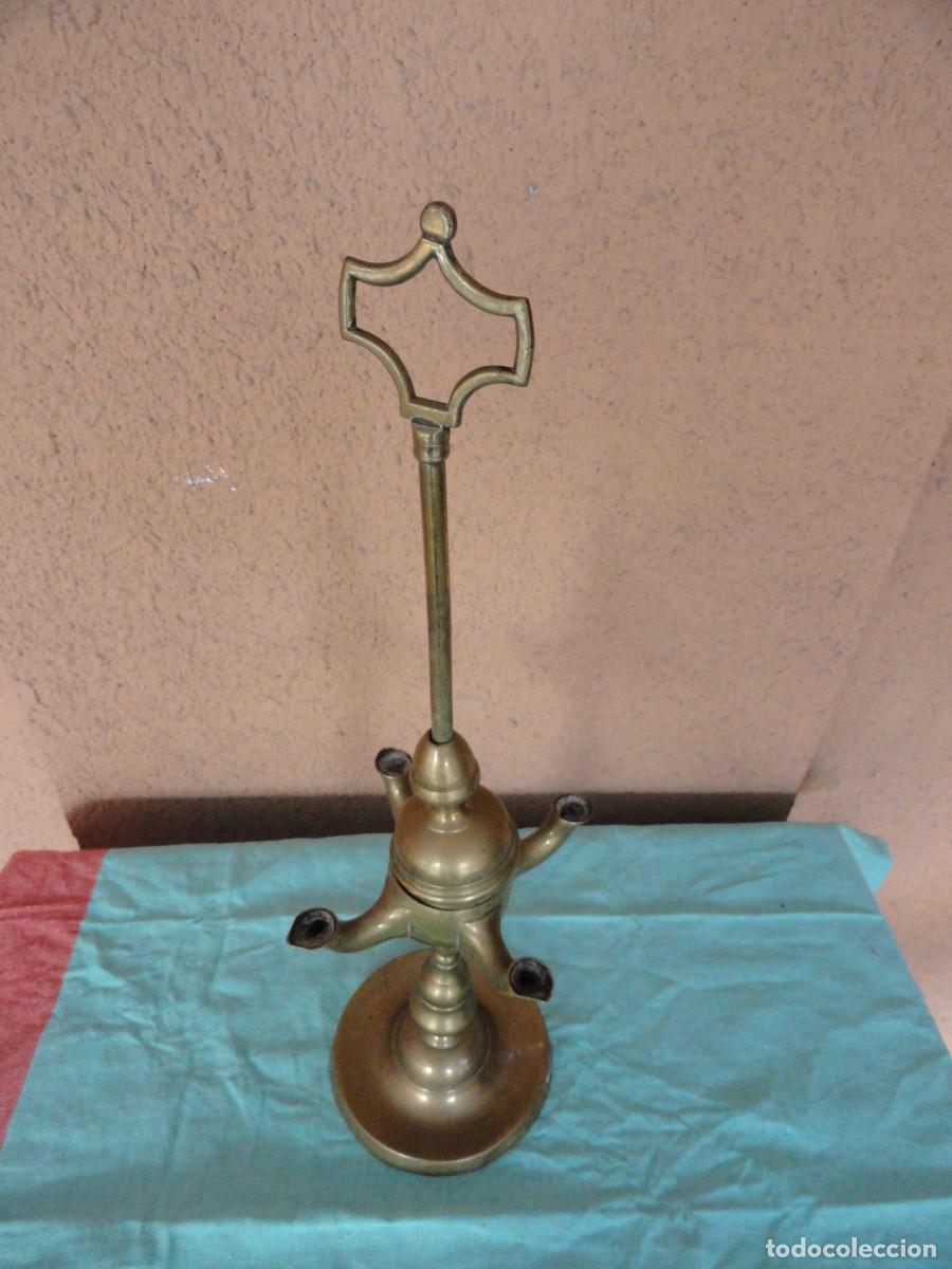 Vintage: Lampara de Aceite de 4 brazos de bronce. - Foto 3