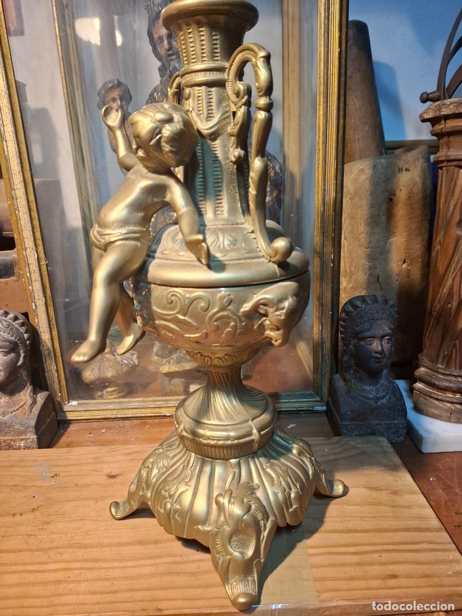 Vintage: Candelabro estilo barroco de lat&oacute;n, d&eacute;cada de 1900 - Foto 2