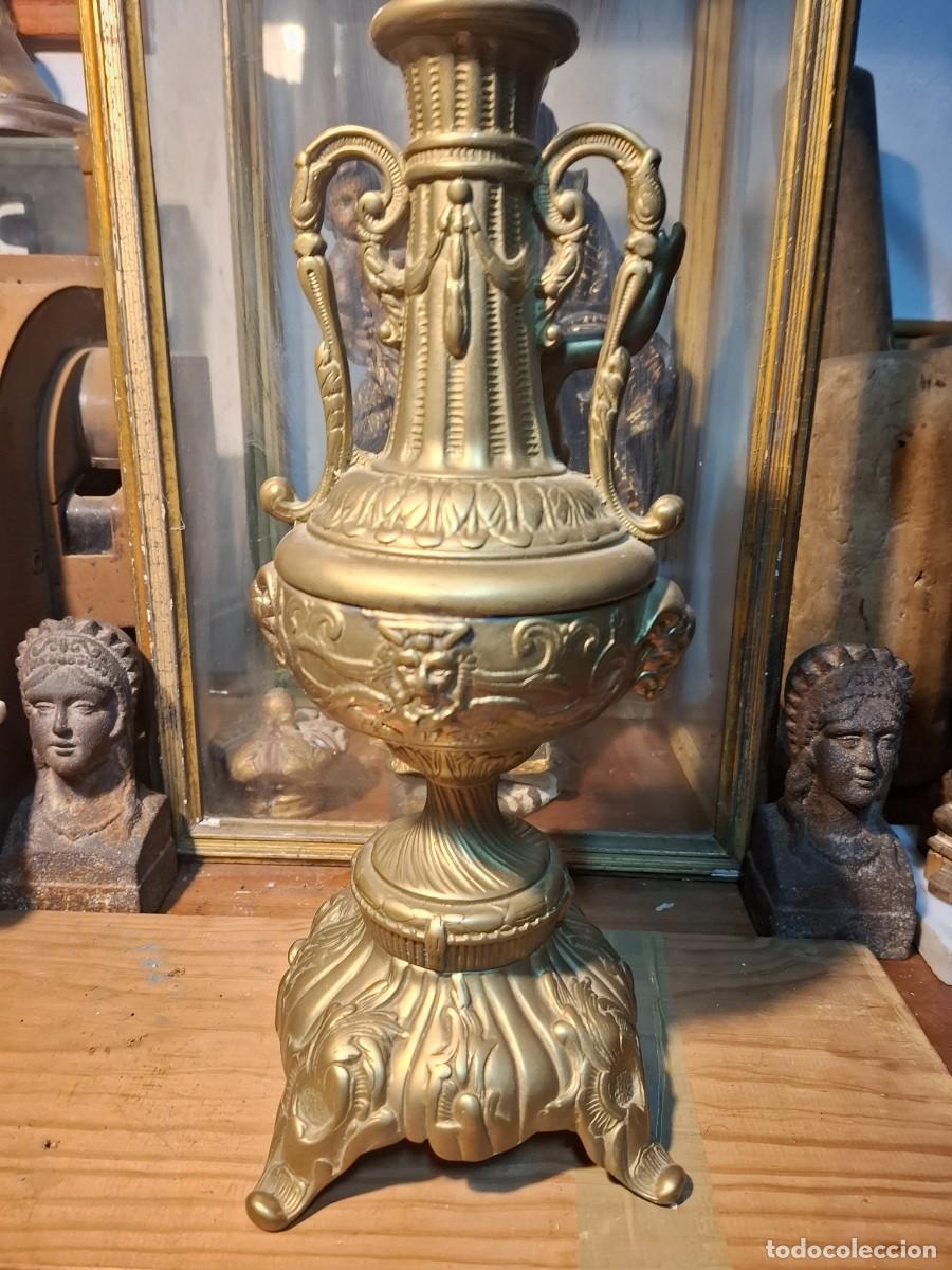 Vintage: Candelabro estilo barroco de lat&oacute;n, d&eacute;cada de 1900 - Foto 4