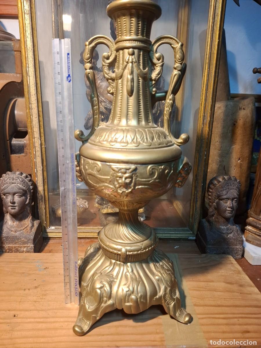 Vintage: Candelabro estilo barroco de lat&oacute;n, d&eacute;cada de 1900 - Foto 5