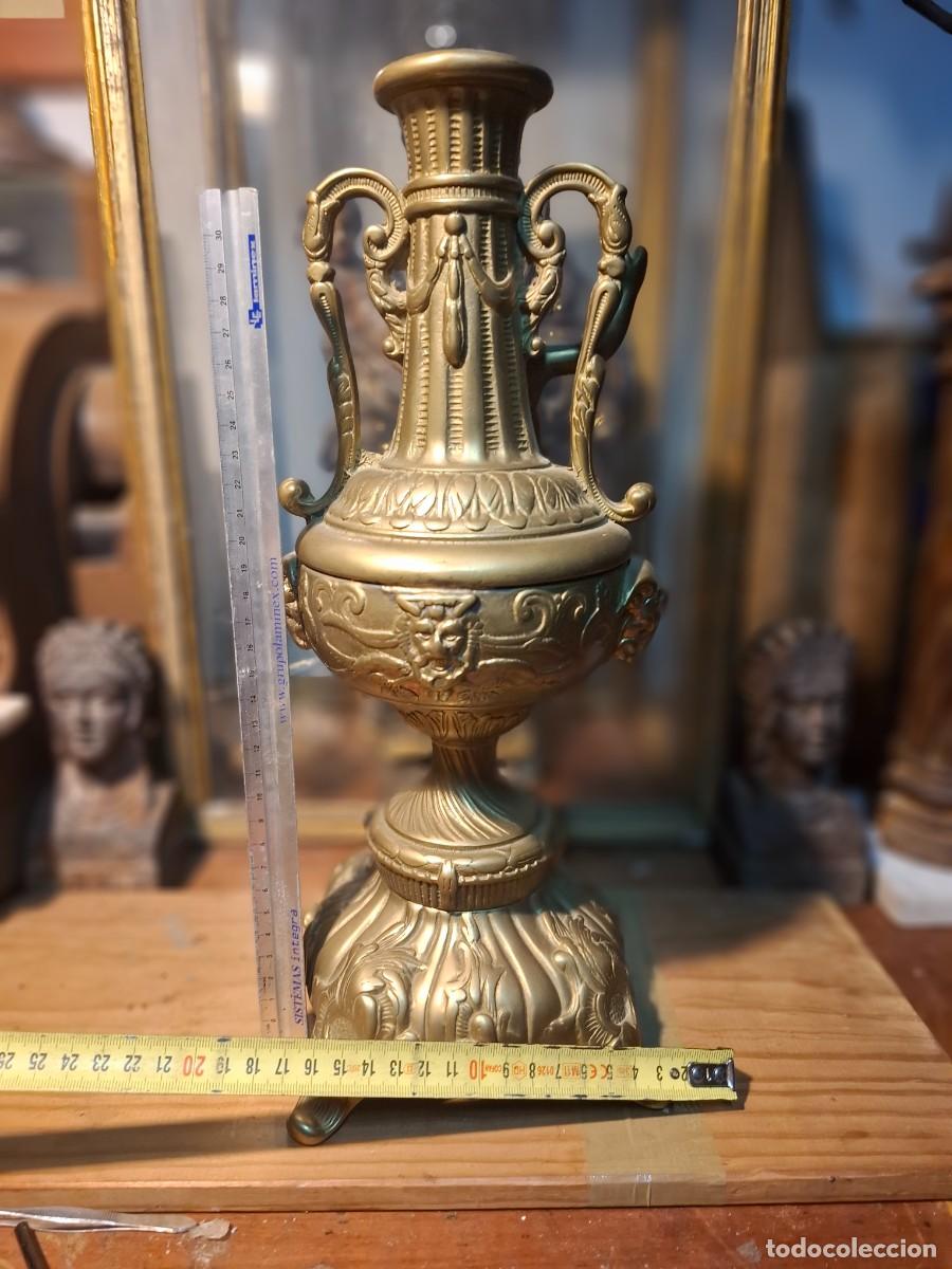 Vintage: Candelabro estilo barroco de lat&oacute;n, d&eacute;cada de 1900 - Foto 6