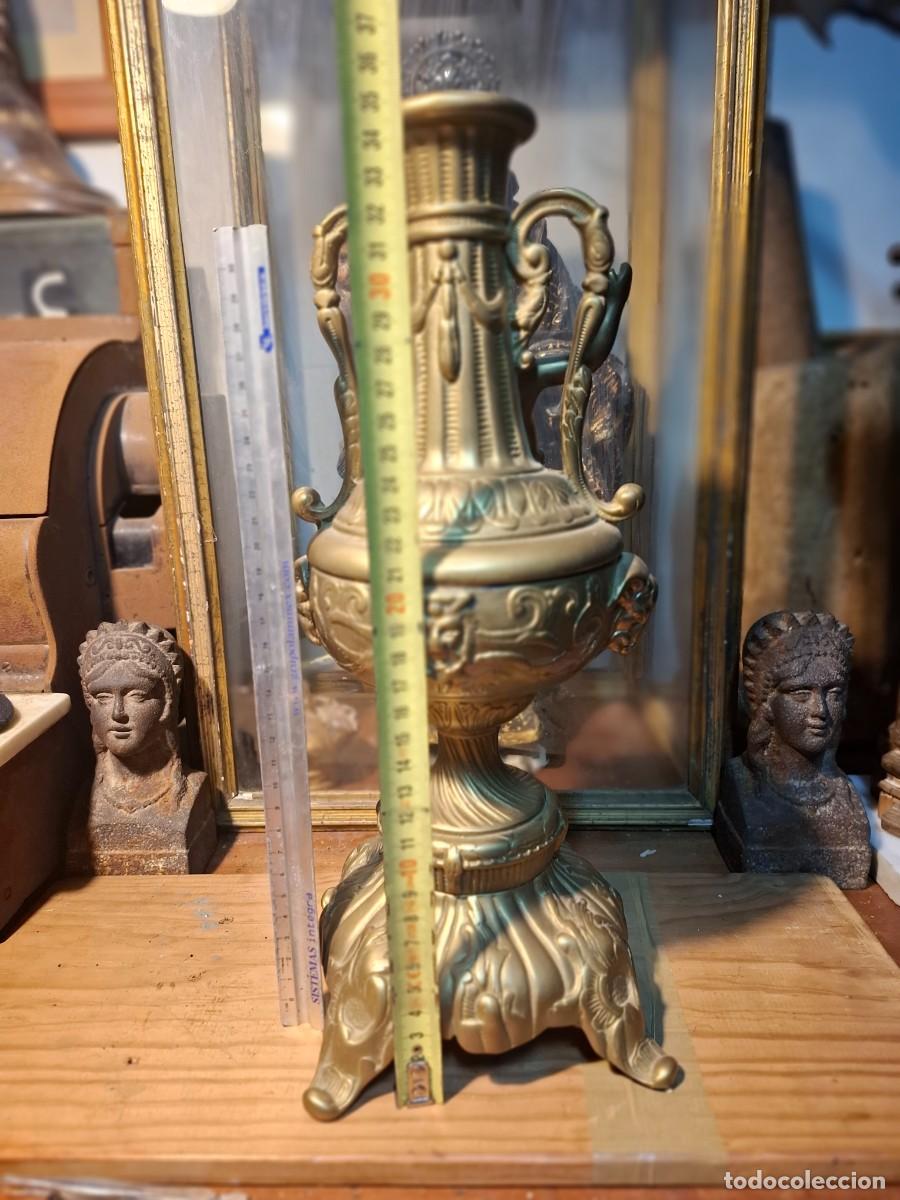Vintage: Candelabro estilo barroco de lat&oacute;n, d&eacute;cada de 1900 - Foto 7