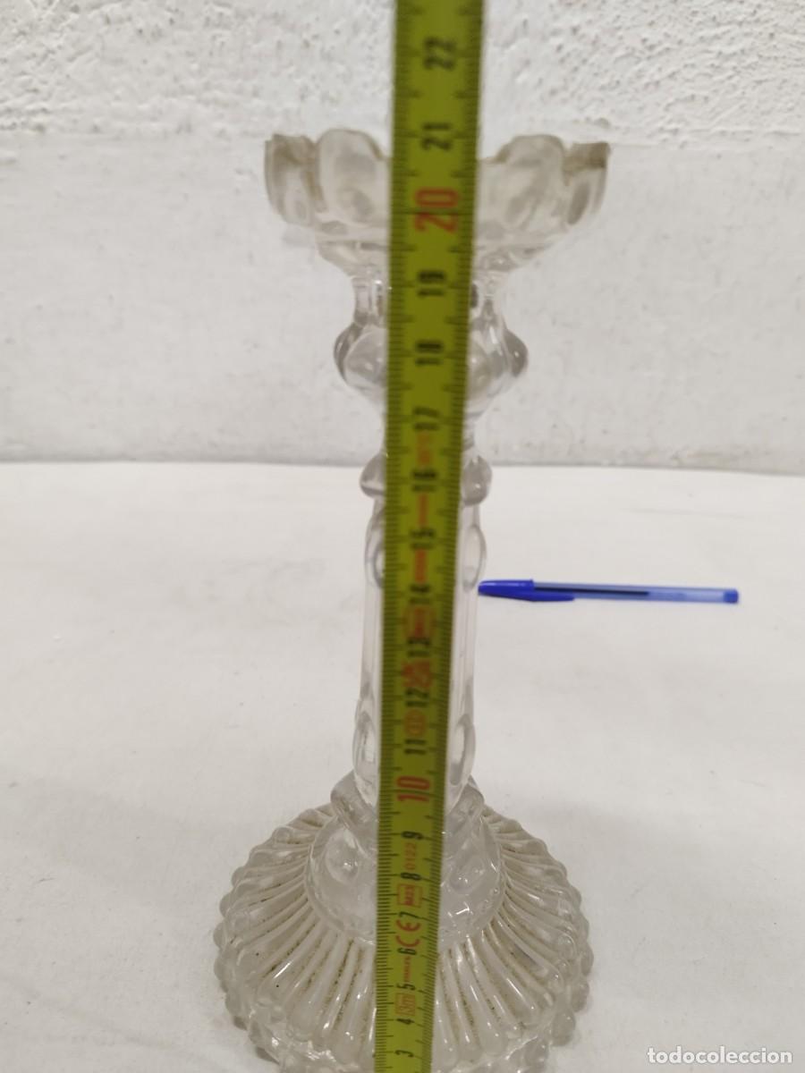 Vintage: Antiguo candelabro de cristal trabajado. - Foto 7