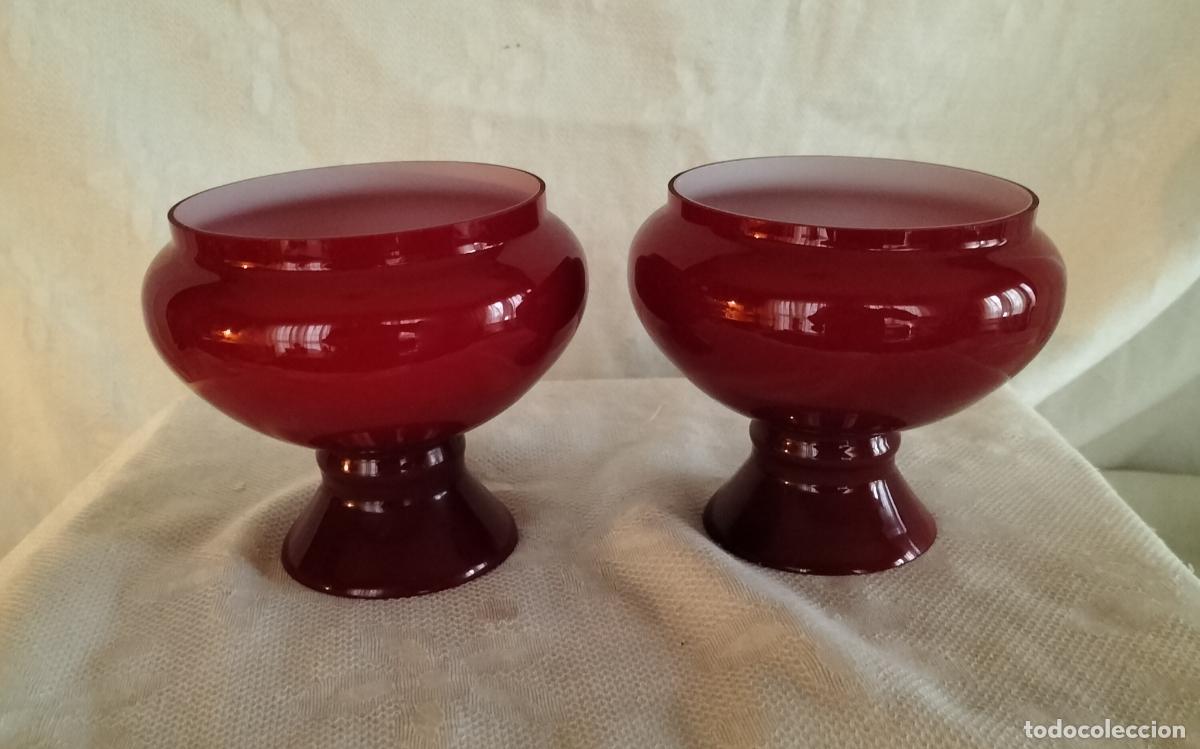 Vintage: PAREJA DE TULIPAS DE OPALINA BURDEOS. - Foto 5