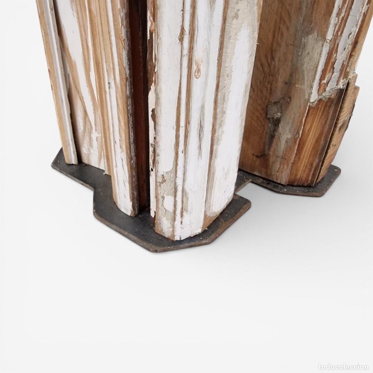 Vintage: L&aacute;mpara escultura de madera y hierro - Foto 4
