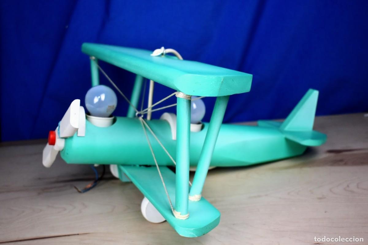 Vintage: Bonita lampara en forma de avi&oacute;n en madera - Foto 1