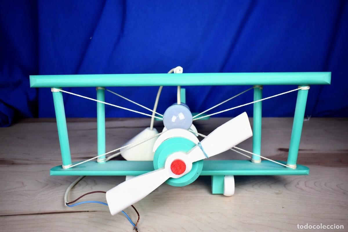 Vintage: Bonita lampara en forma de avi&oacute;n en madera - Foto 2