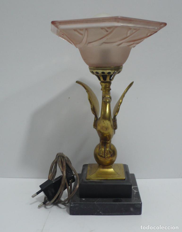 Vintage: PEQUE&Ntilde;A LAMPARA DE MESA EN BRONCE - Foto 2