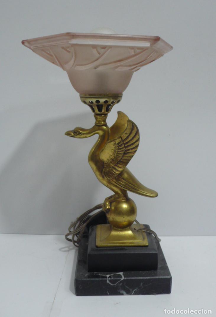 Vintage: PEQUE&Ntilde;A LAMPARA DE MESA EN BRONCE - Foto 3
