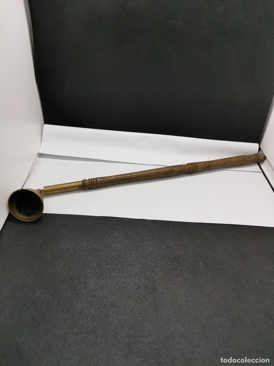 Vintage: APAGAVELAS ANTIGUO - BRONCE-MADERA. - Foto 3