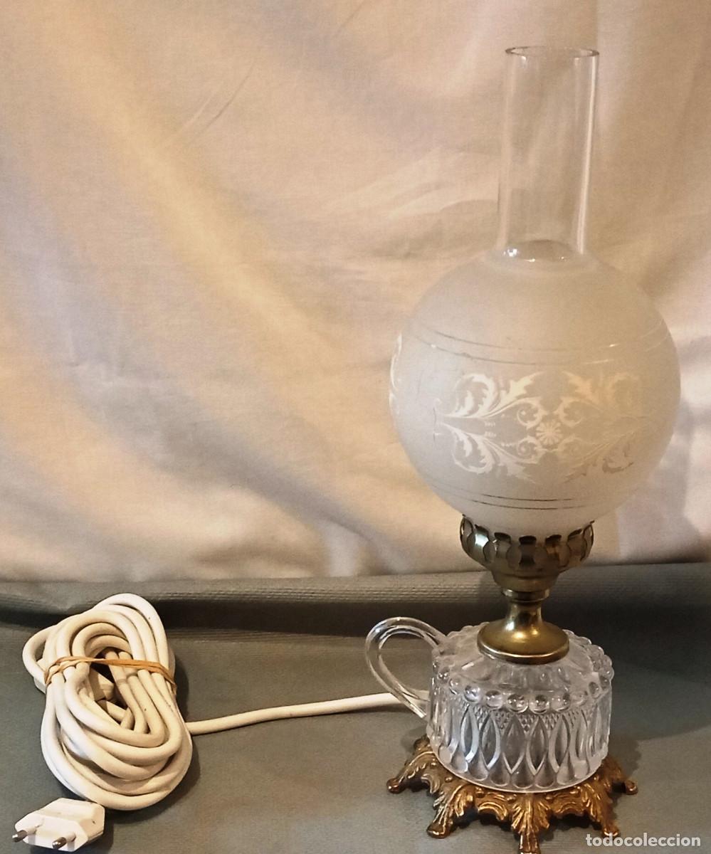 Vintage: L&aacute;mpara de aceite electrificada de vidrio y Bronce - Foto 1