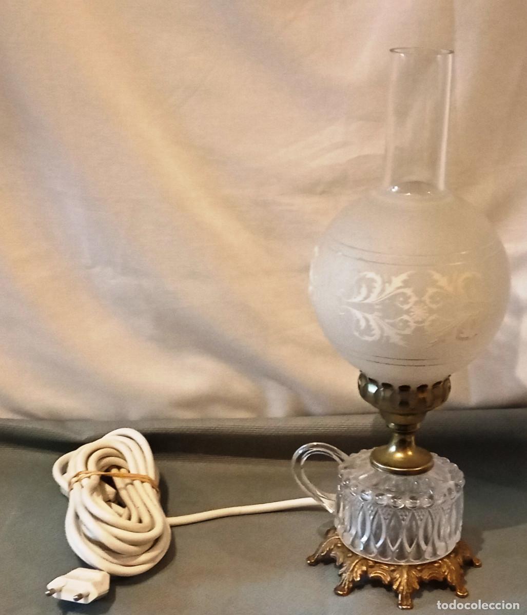 Vintage: L&aacute;mpara de aceite electrificada de vidrio y Bronce - Foto 2