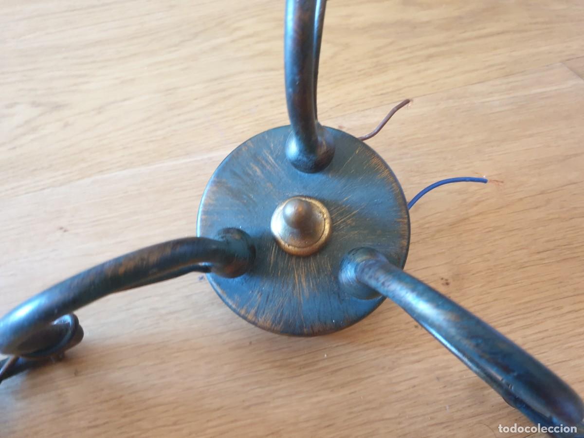 Vintage: LAMPARA DE TECHO DE BRONCE CON 3 TULIPAS BLANCAS - Foto 6