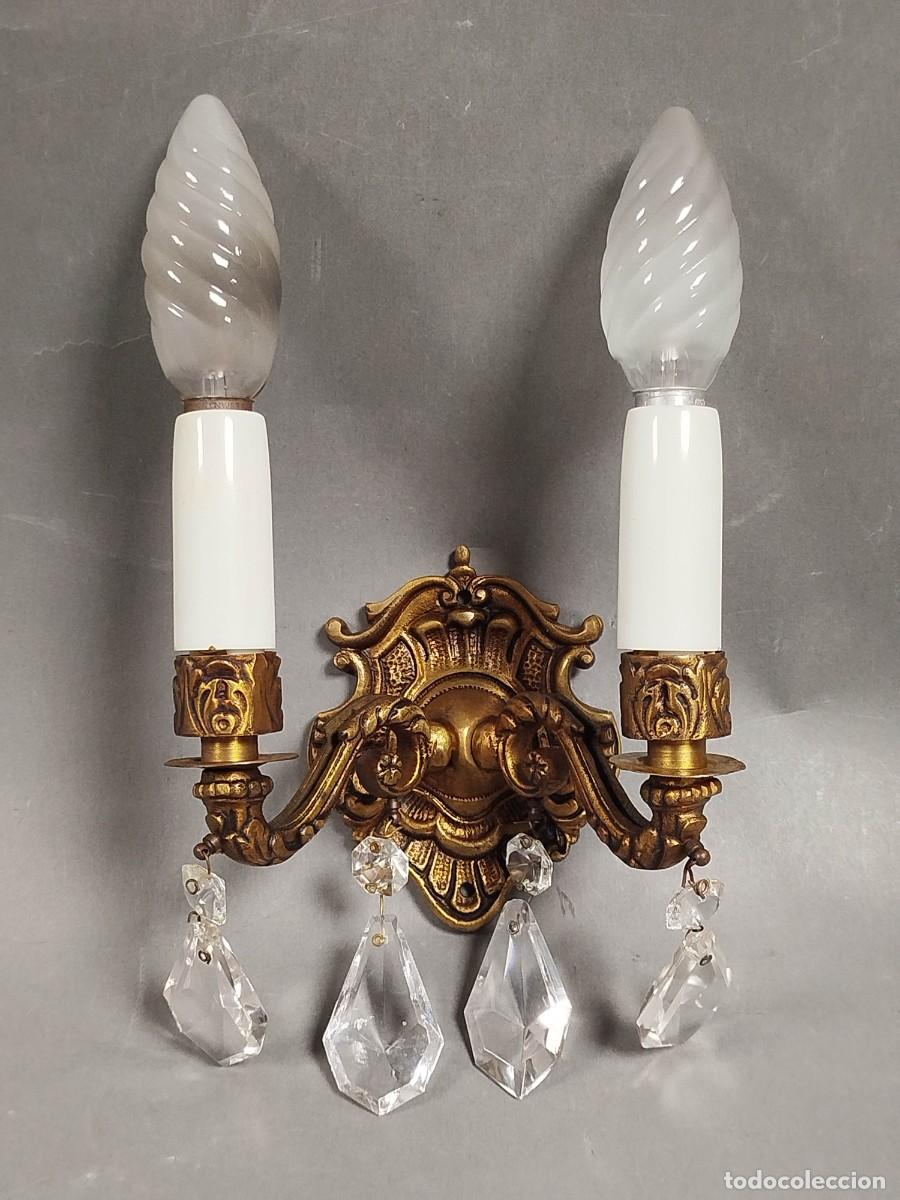 Vintage: APLIQUE DE DOS LUCES DE BRONCE Y CRISTAL - Foto 1