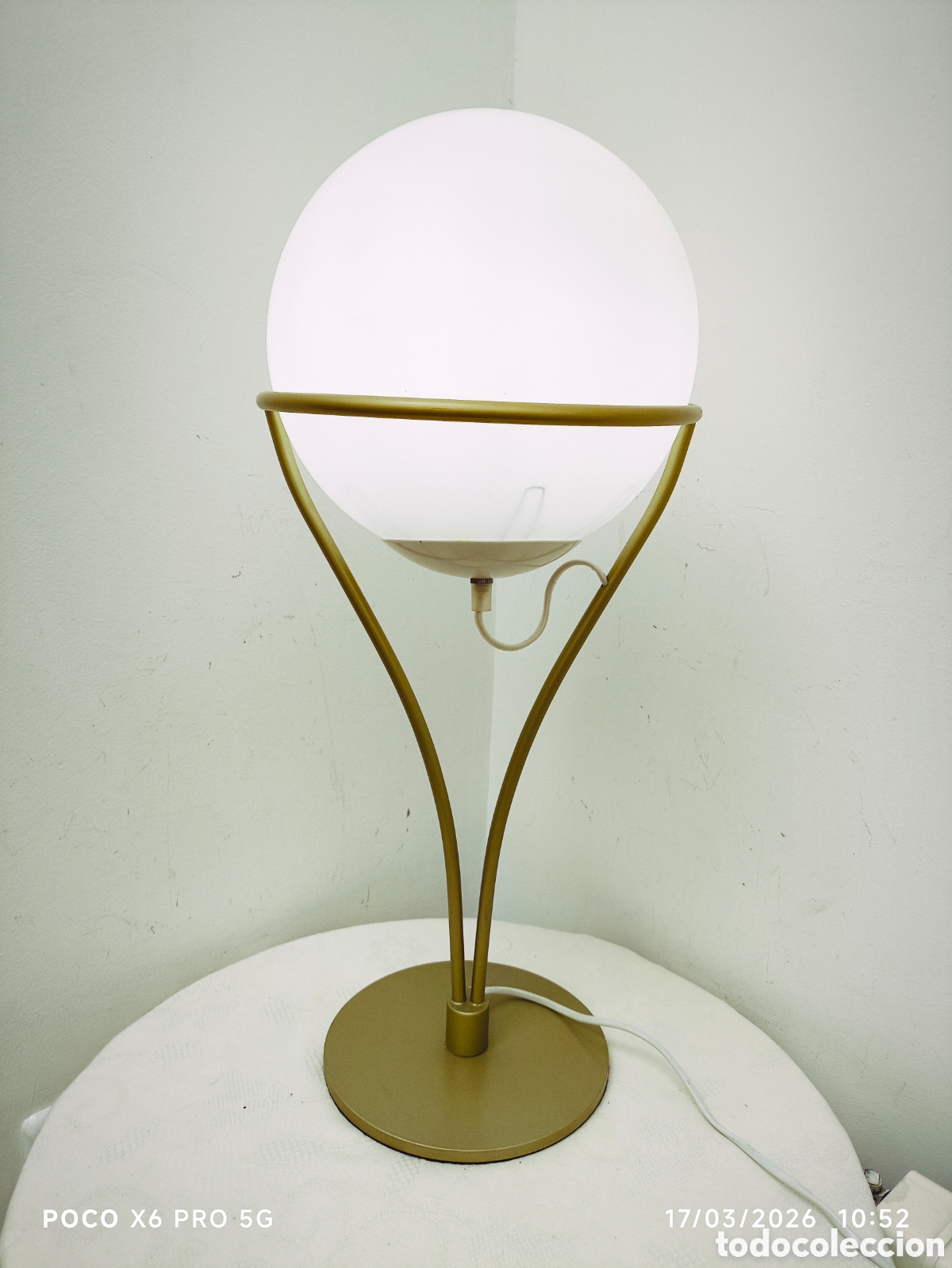 Vintage: L&aacute;mpara Retro Mesa Posmoderna Esfera Dorada - Foto 1