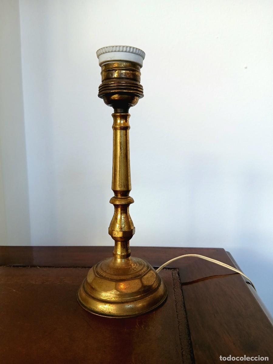 Vintage: LAMPARA DE MESA LAT&Oacute;N DORADO - Foto 1