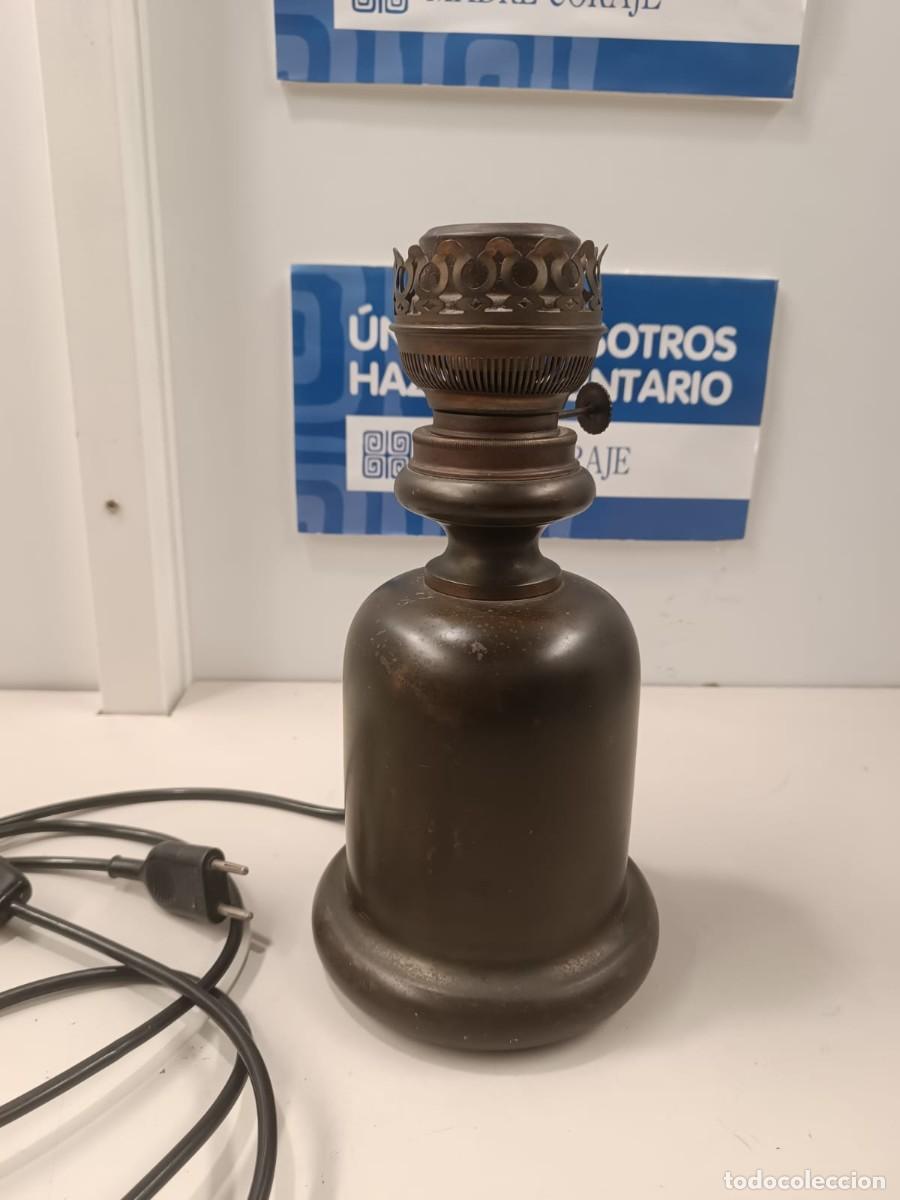 Vintage: Lampara quinqu&eacute; de sobremesa - Foto 1