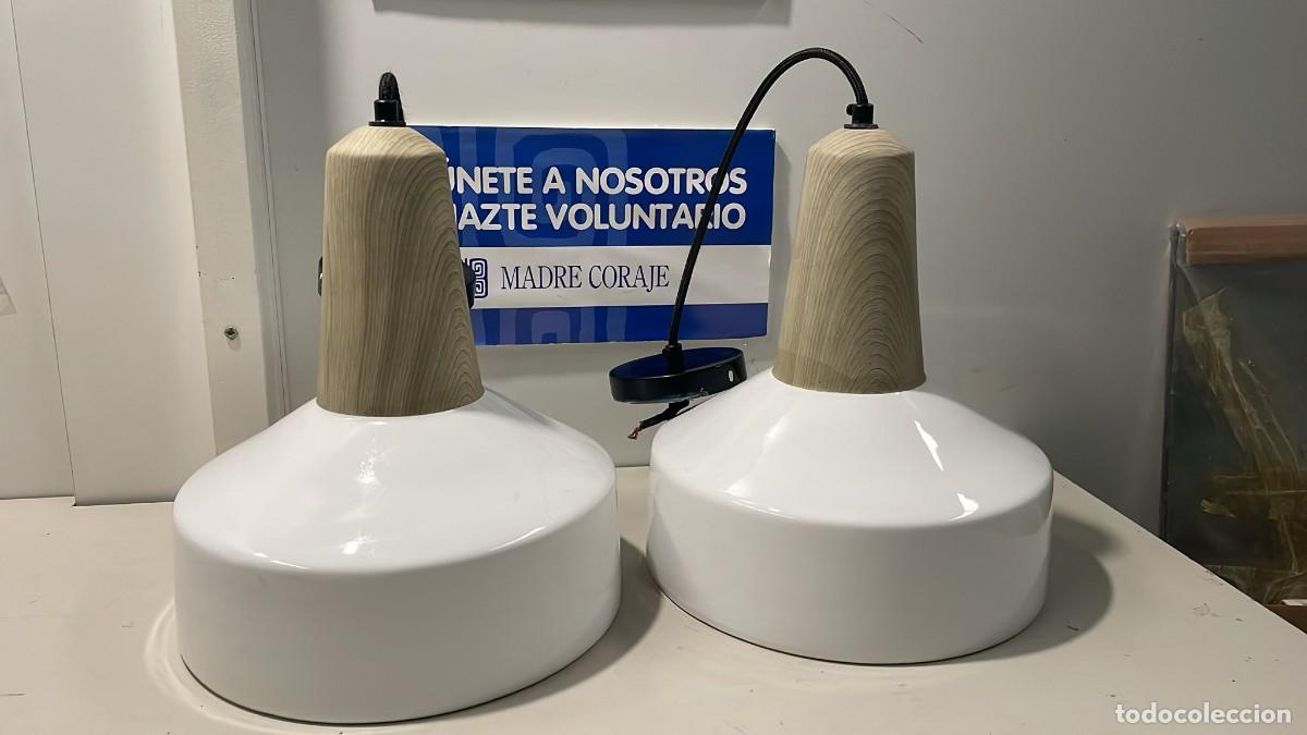 Vintage: L&aacute;mparas de techo en madera y cer&aacute;mica - Foto 1