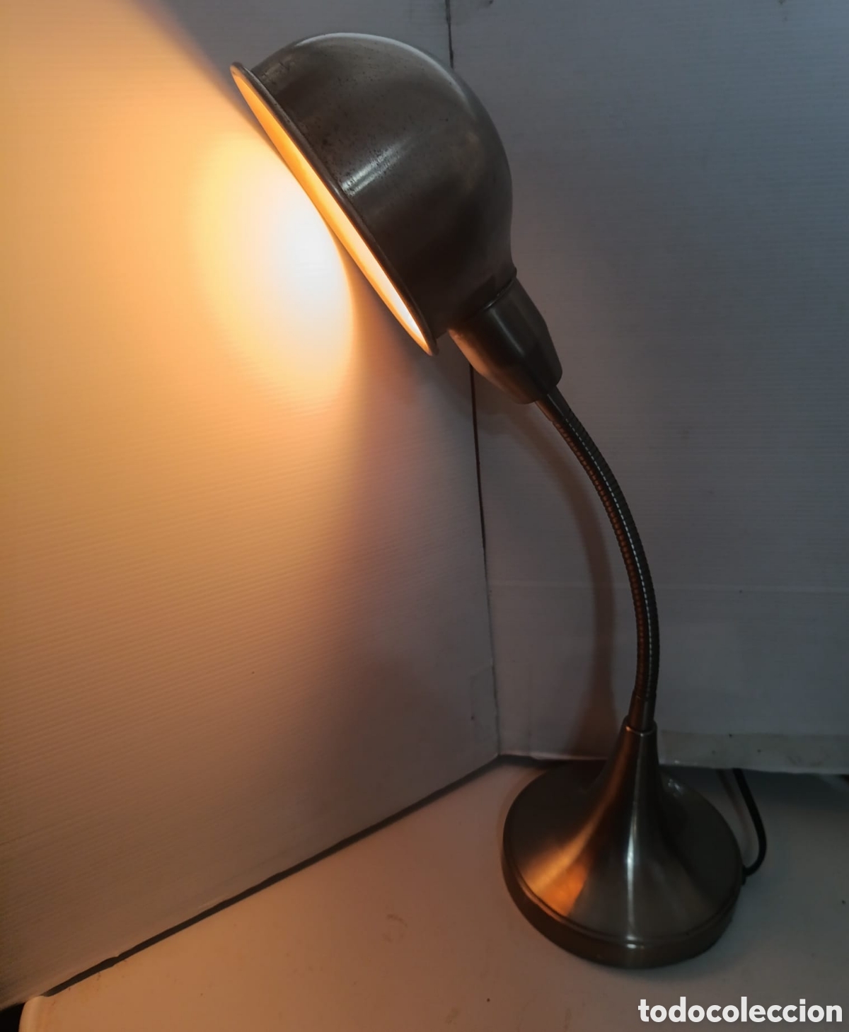 Vintage: L&aacute;mpara met&aacute;lica flexo Cobra - Foto 9