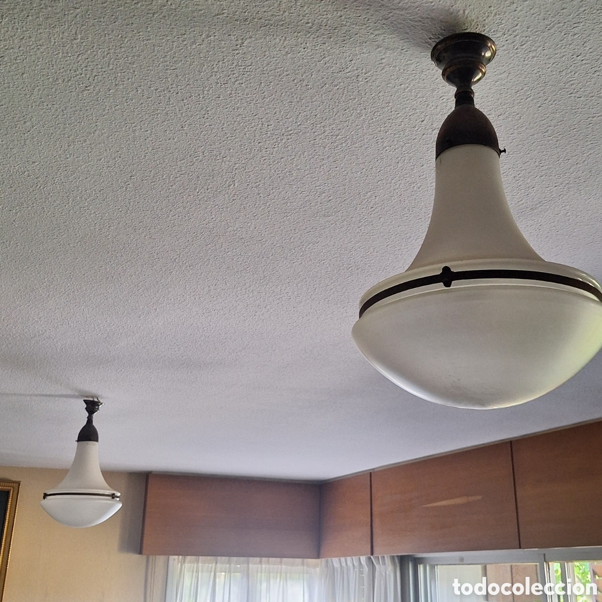 Vintage: Pareja lamparas de techo vintage. Tulipa de cristal opalina. A&ntilde;os 70