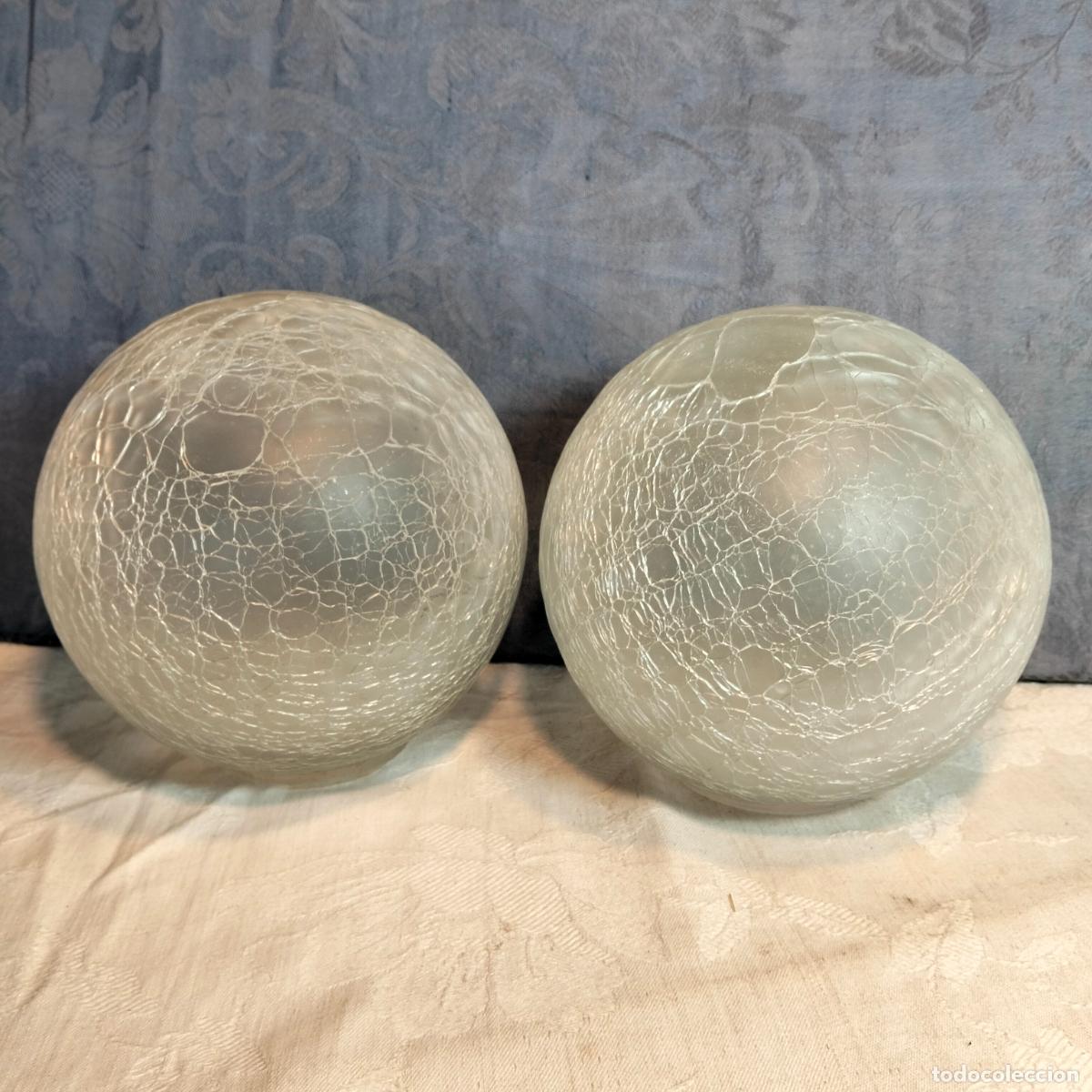 Vintage: 2u Tulipa esf&eacute;rica para farola o l&aacute;mpara de cristal opaco repuestos de l&aacute;mparas despiece a&ntilde;os 60