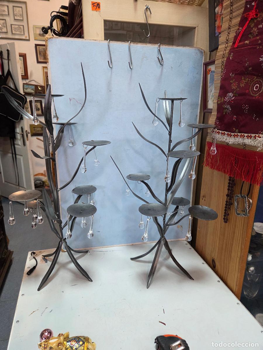 Vintage: 2 velopnes de hierro con lagrimas de cristales