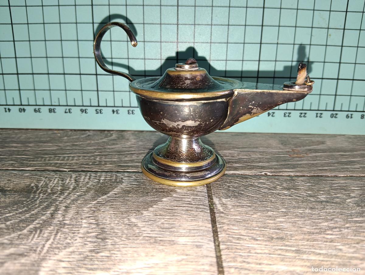 Vintage: Antigua L&aacute;mpara de Aceite / Lucerna de Sobremesa - Metal Plateado y Lat&oacute;n - Estilo Cl&aacute;sico