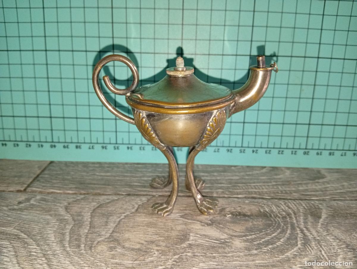 Vintage: Antigua L&aacute;mpara de Aceite / Lucerna de Sobremesa - Metal Plateado y Lat&oacute;n - Estilo Cl&aacute;sico