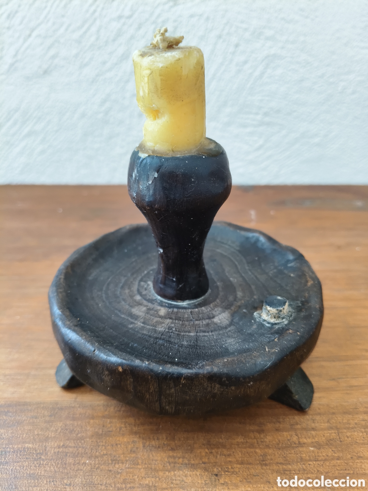 Vintage: Rustica palmatoria de madera tallado brutalista