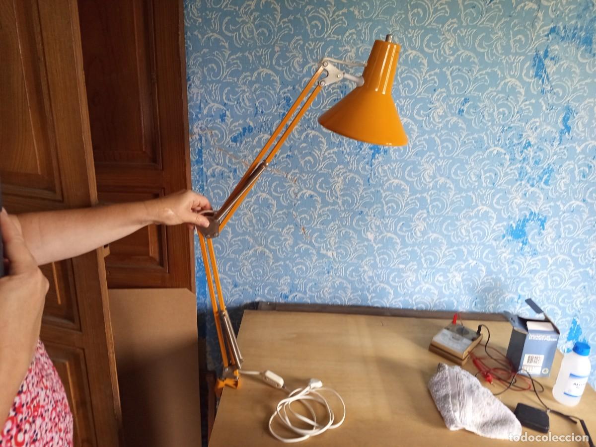 Vintage: L&aacute;mpara de escritorio extensible con brazo articulado antigua