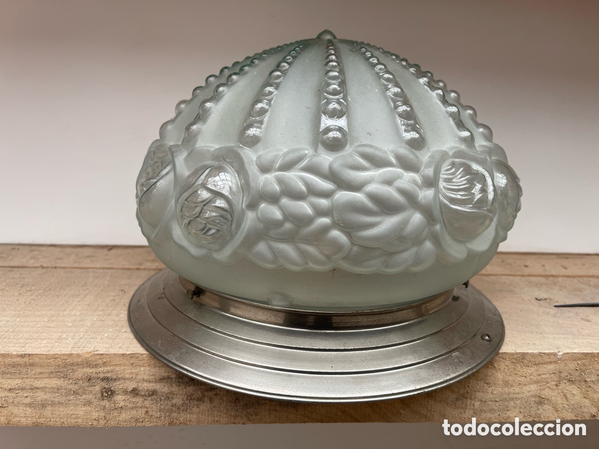 Vintage: L&aacute;mpara plaf&oacute;n esitlo modernista
