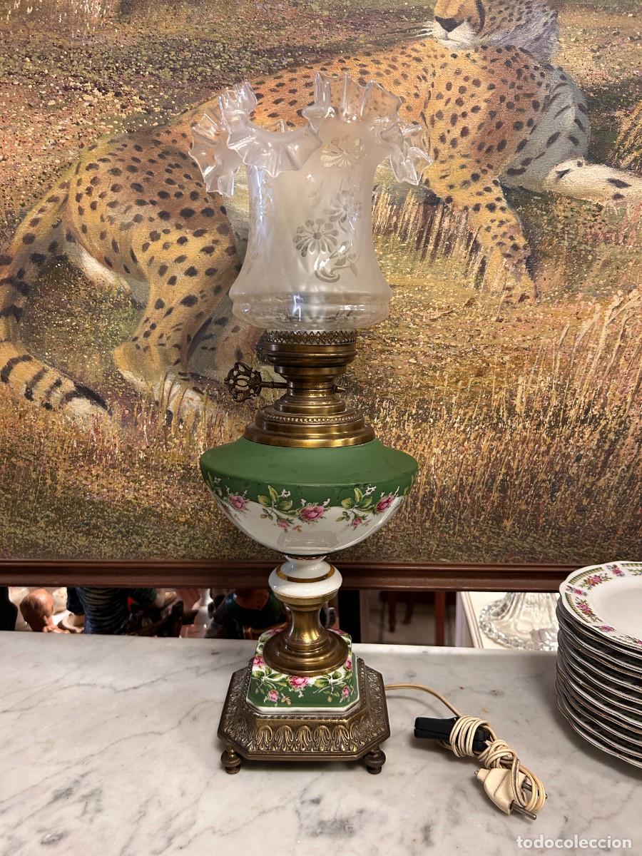 Vintage: L&aacute;mpara quinqu&eacute; de porcelana