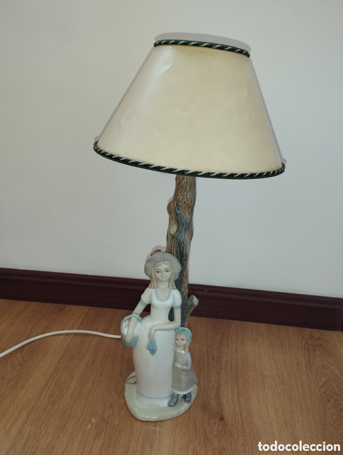 Vintage: L&aacute;mpara de porcelana Mirete en perfecto estado