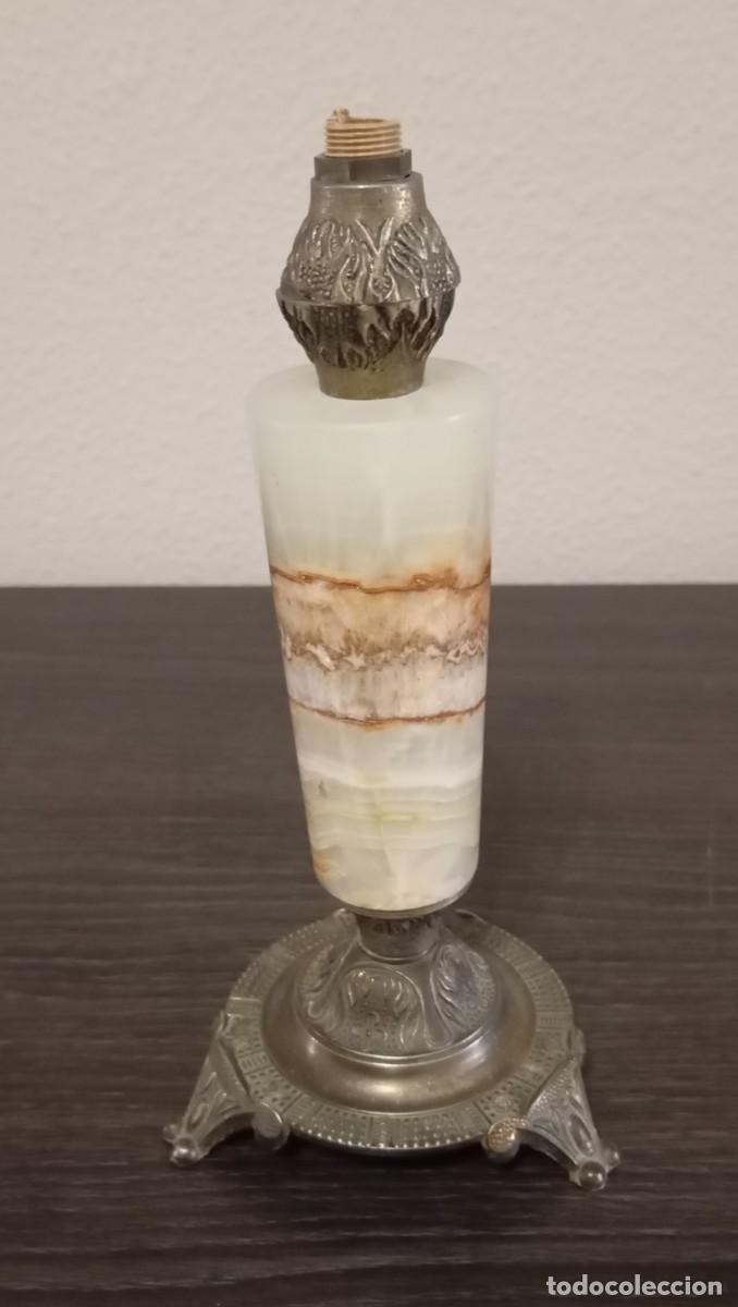 Vintage: BONITA L&Aacute;MPARA DE SOBREMESA VINTAGE 1950-60,ESTILO NEOCL&Aacute;SICO FABRICADA CON 1 BASE Y COLUMNA DE ONIX