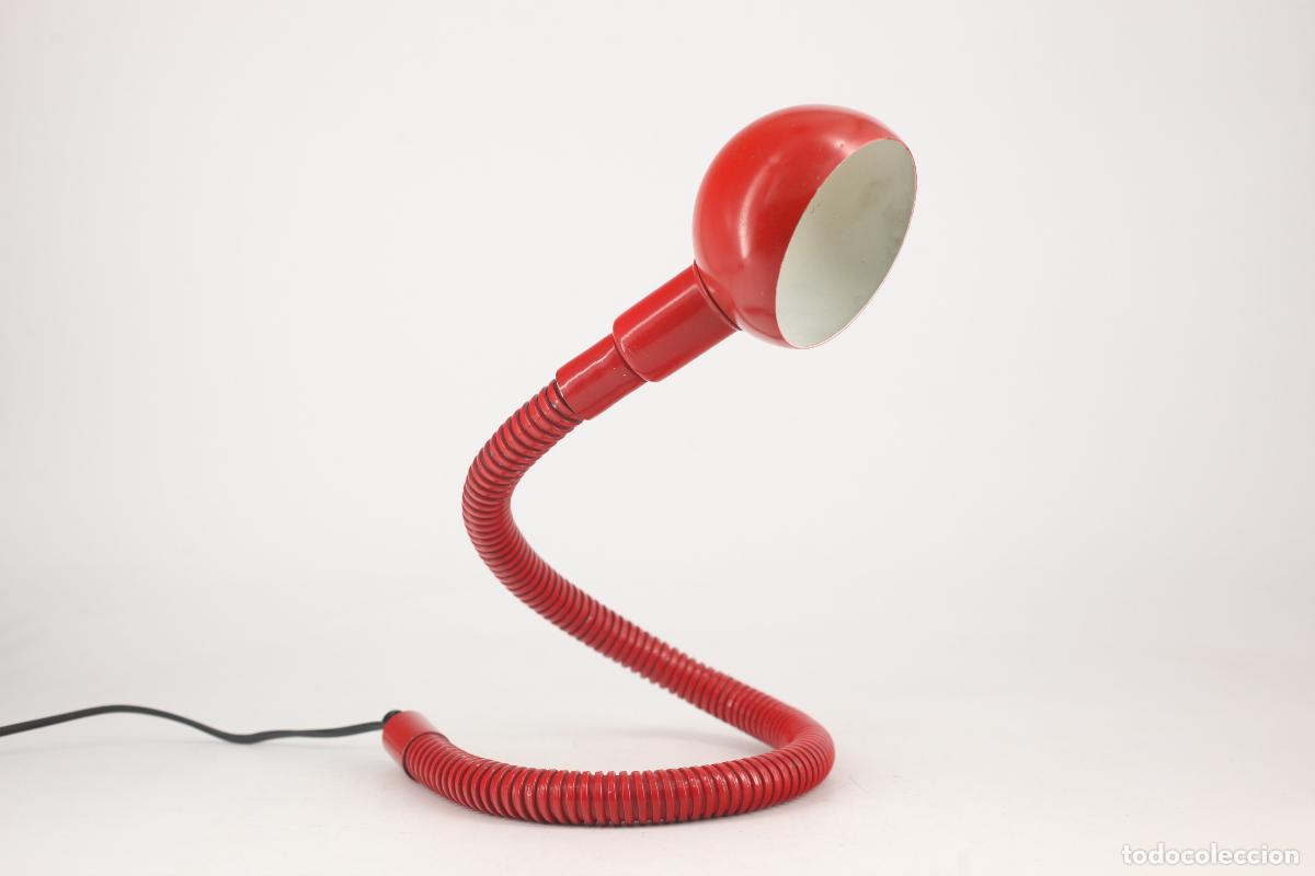 Vintage: lampara FASE vintage Hebi Aspid Isao Hosoe serpiente flexo rojo retro sobremesa Espa&ntilde;a 70s