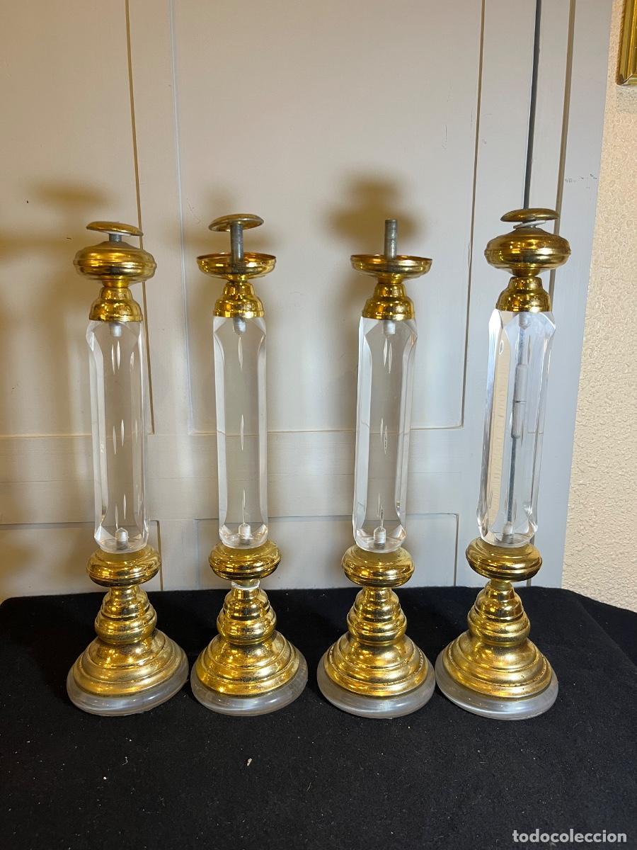 Vintage: Columnas vitrina pasteler&iacute;a lat&oacute;n metacrilato Lucite Hollywood Regency vintage a&ntilde;os 70 80 Candelabro
