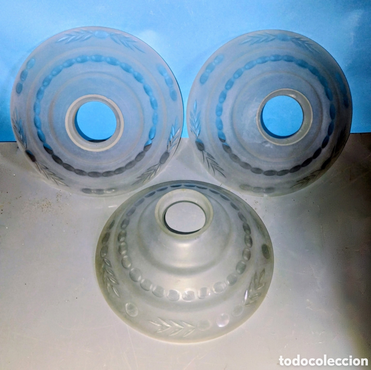 Vintage: 3 TULIPAS o PANTALLAS VINTAGE de CRISTAL a&ntilde;os 60 todas COMO NUEVAS siempre en estanter&iacute;a del almac&eacute;n