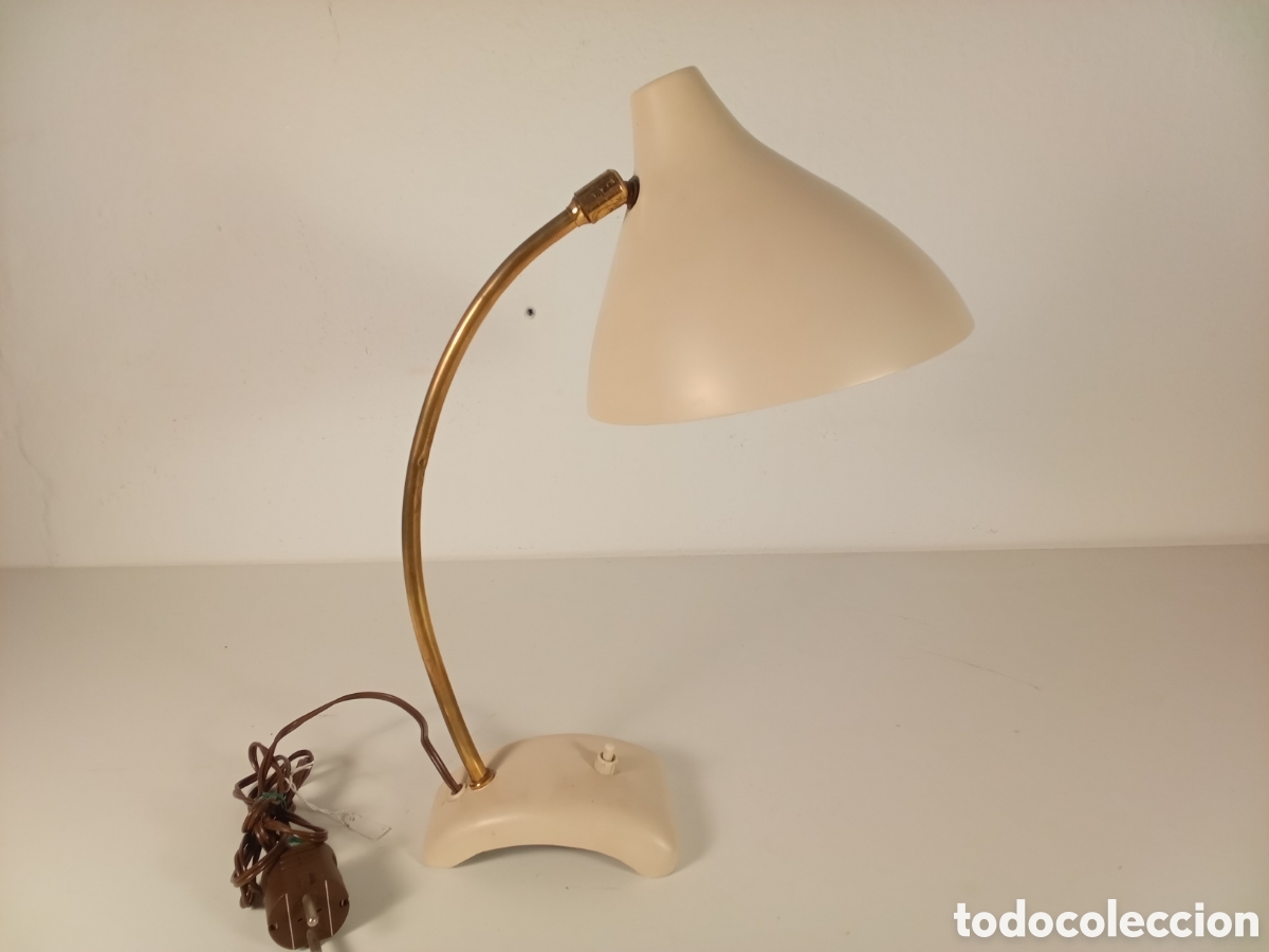 Vintage: Lampara de mesa modernista a&ntilde;os 60,s fabricada por COSACK en Alemania .