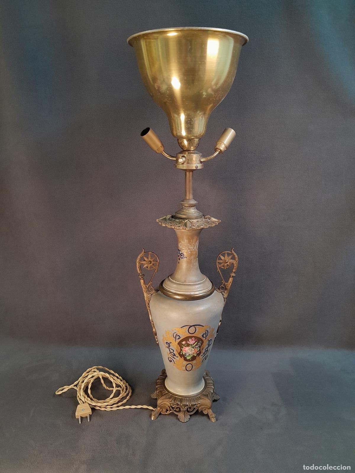 Vintage: JARR&Oacute;N DE PORCELANA TRANSFORMADO EN L&Aacute;MPARA. SIGLO XIX