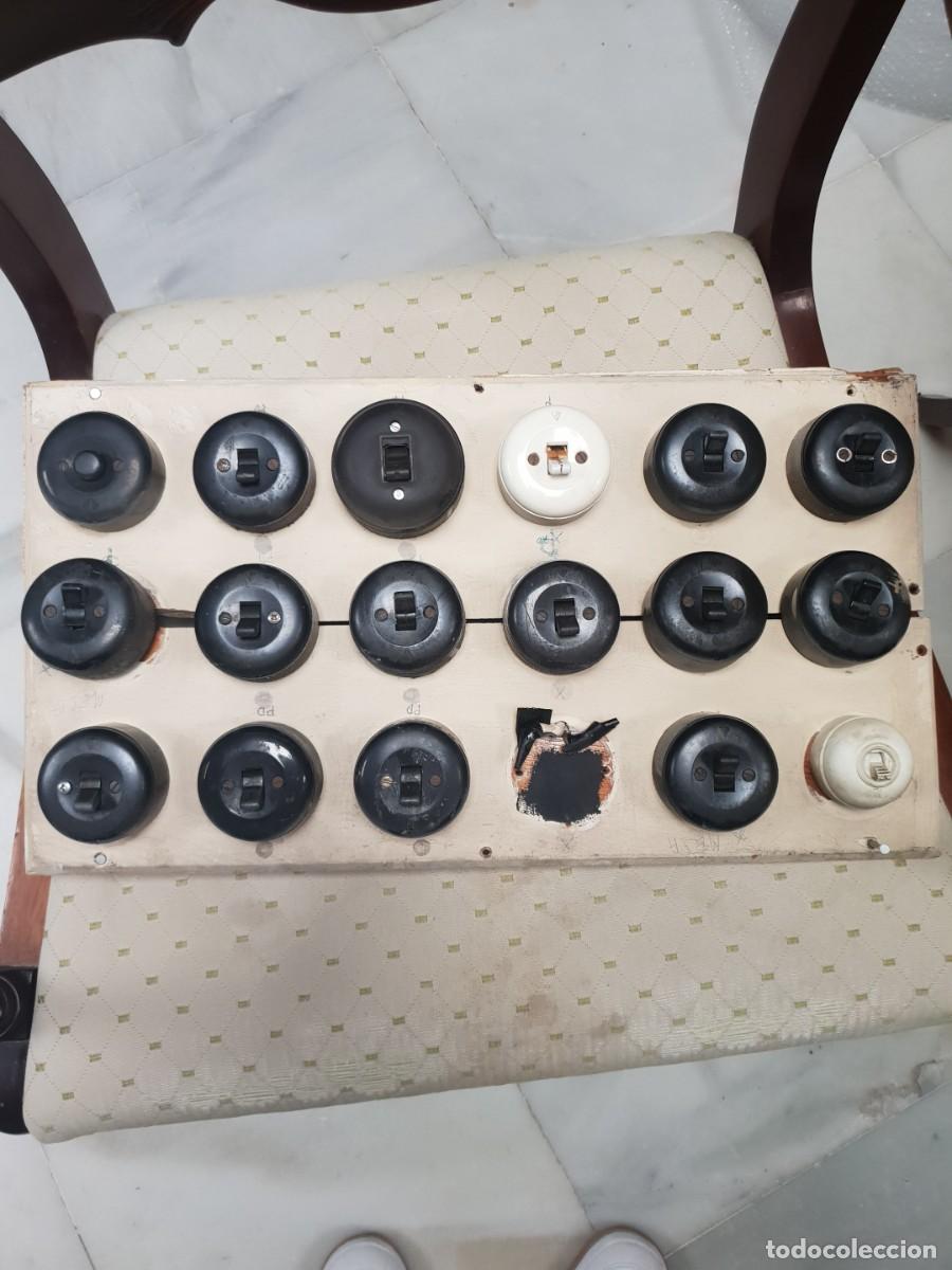 Vintage: Lote de interruptores baquelita 16 y un bot&oacute;n