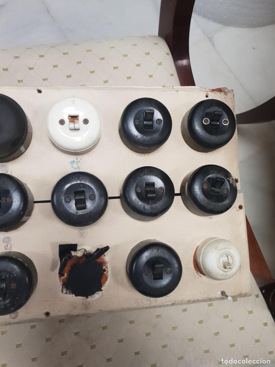 Vintage: Lote de interruptores baquelita 16 y un bot&oacute;n - Foto 3