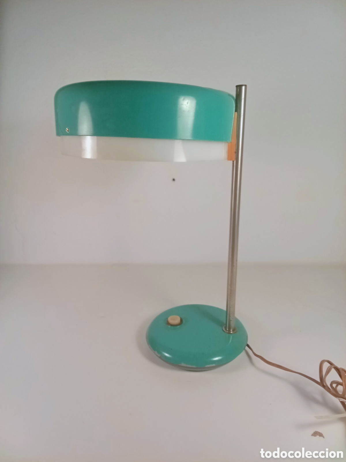 Vintage: Lampara de mesa a&ntilde;os 60,s .Oldskul,Uni&oacute;n Sovi&eacute;tica(Polonia).45x30