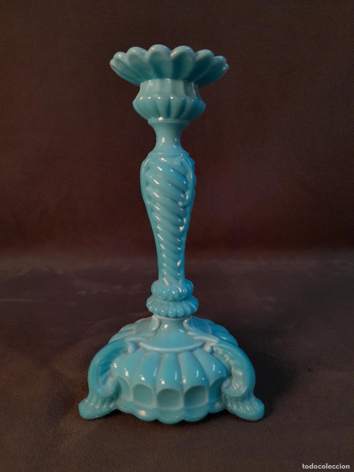 Vintage: CANDELABRO DE SOBREMESA DE OPALINA EN TURQUESA. FINALES DEL SIGLO XIX.