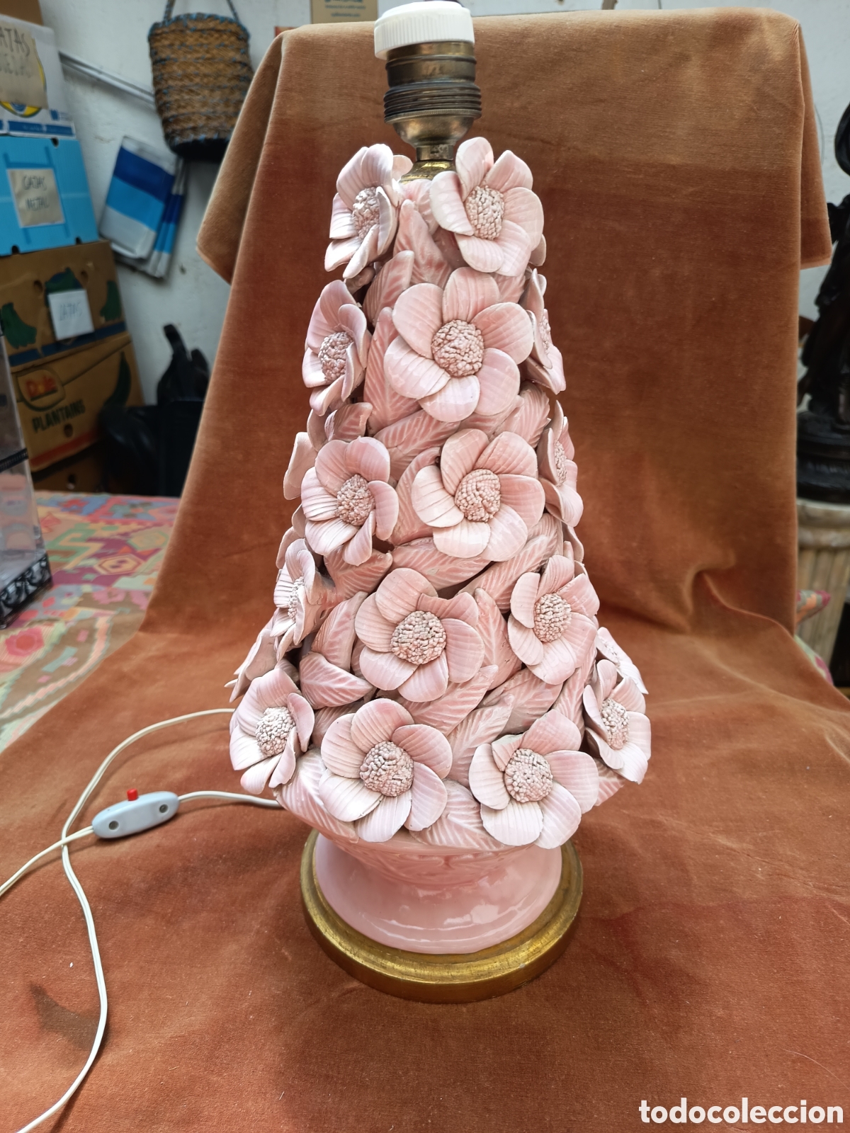 Vintage: Gran lampara Manises flores y hojas rosa