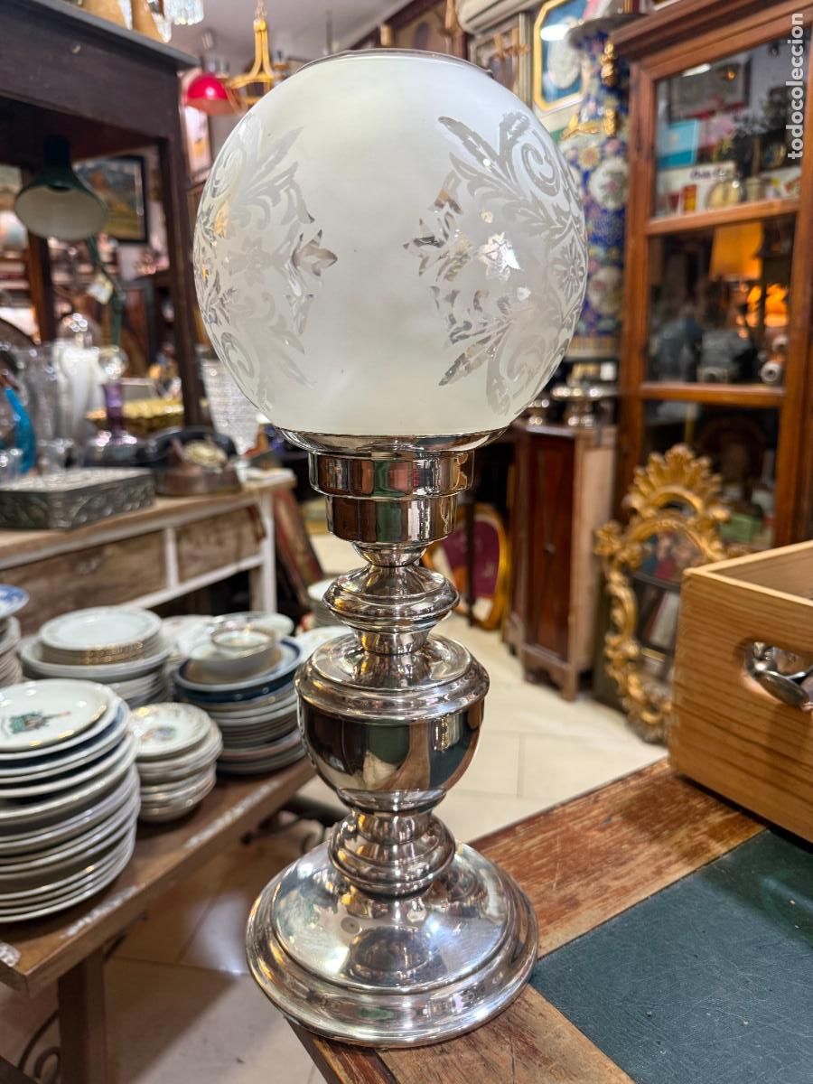 Vintage: PRECIOSA LAMPARA DE ALPACA CON BA&Ntilde;O DE PLATA Y TULIPA DE CRISTAL - MEDIDA TOTAL 42 CM